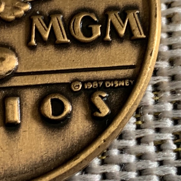 Walt Disney World MGM Studios 1989 Opening Spring 1989 LR Bronze Coin Medallion - Picture 4 of 6